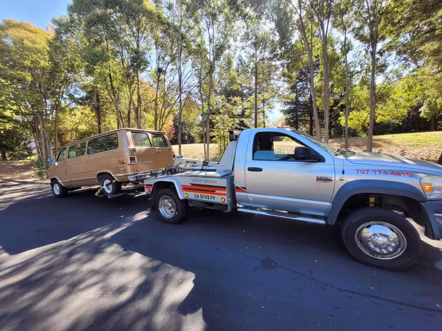 Pacific Towing flatbed assistance close-up